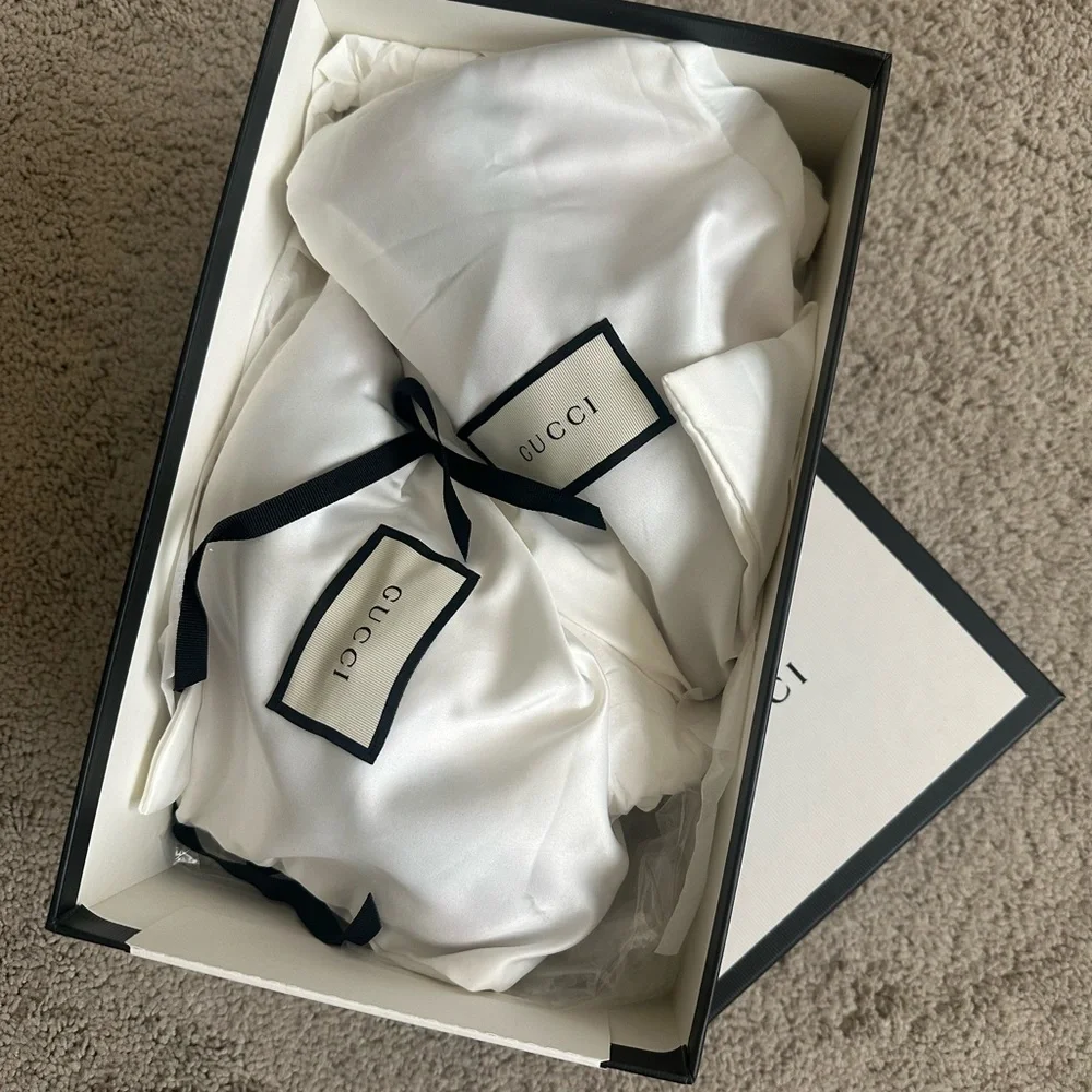 Gucci Black Velvet Floral Heels - Picture 9 of 12